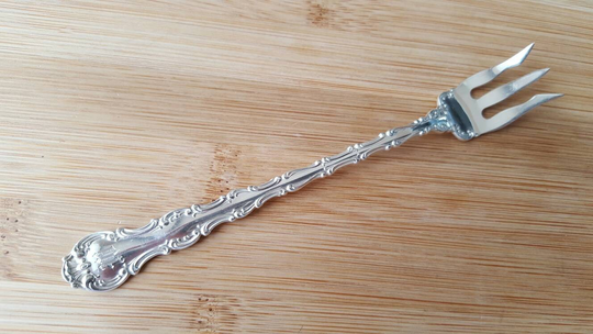 Antique Gorham Sterling 1897 Strasbourg Seafood/Cocktail Fork 5 5/8" Mono M Or W, Set Of 3
