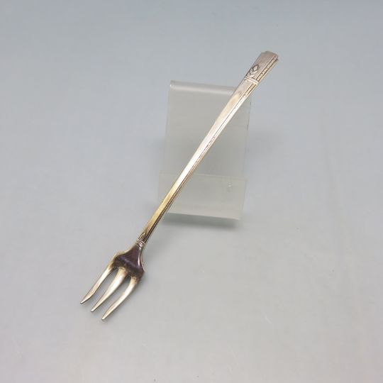 Oneida Seafood Cocktail Fork, Grenoble Pattern, Silverplated Vintage