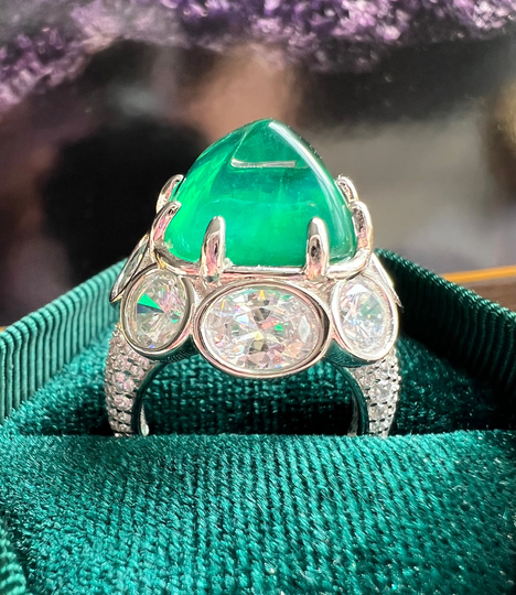 Sugar-Loaf Cut Emerald Halo Ring Exquisite Jewelry Vintage Style Art Deco Design 925Silver With 18Kgp Aug Birthstone