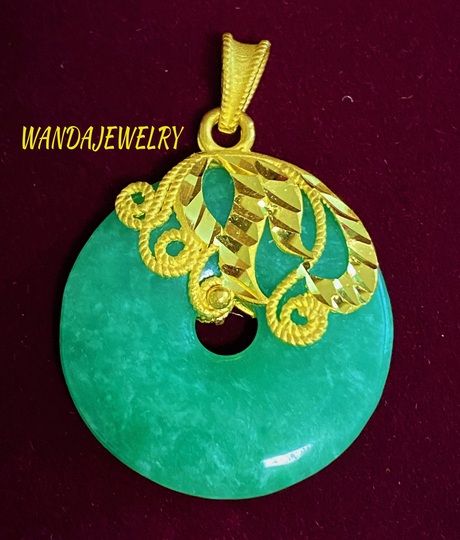 Vintage 24K Solid Pure Gold Green Jadeite Jade Donut Circle Pendant