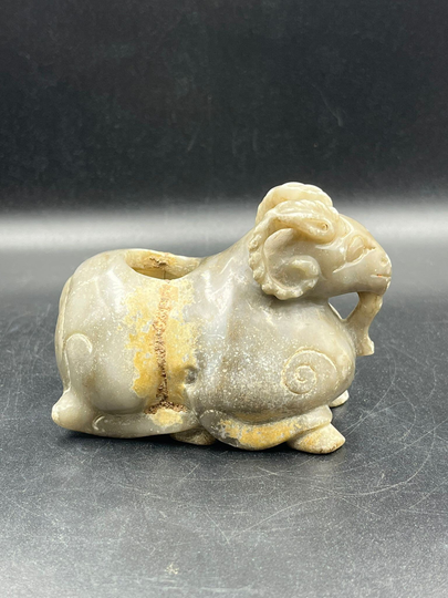 Old Qing Dynasties Chinese Antiques Hand Carved Natural Jade Ram Animal Figure