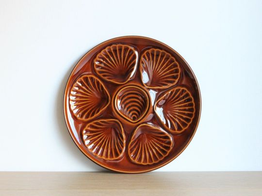 1 Vintage 70S Oyster & Seafood Serving Plate, Dark Amber Color Glazed Ceramic