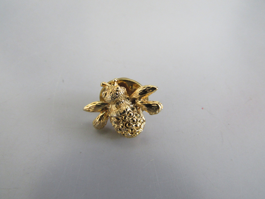 Vintage Gold Tone Bee Pin Free Shipping