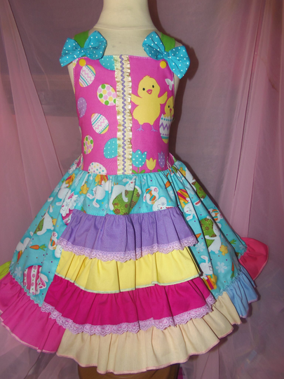 Girl's Easter Bunny Eggs Baby Chicks Vintage Fabric Dress Size 4T Ruffles