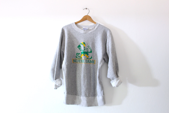 Vintage Notre Dame University Fighting Irish Sweatshirt Medium