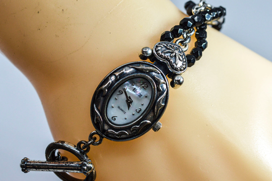Silver Tone With Mop Dial & Beaded Braelet Womens Wrist Watch