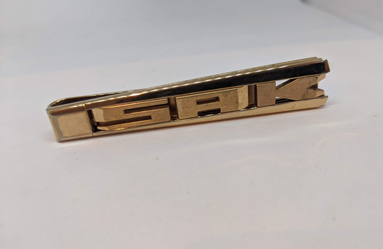 Vintage Swank Gold Tone Money Clip Monogrammed Sak