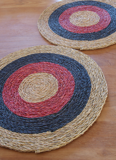 Set Of 2 African Placemats 31cm in Diameter Choose From Our Range Colours, Contrasting Blue, Natural, Green, Turquoise & Red Grasses