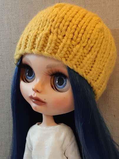 2 Knitted Hat For Blythe