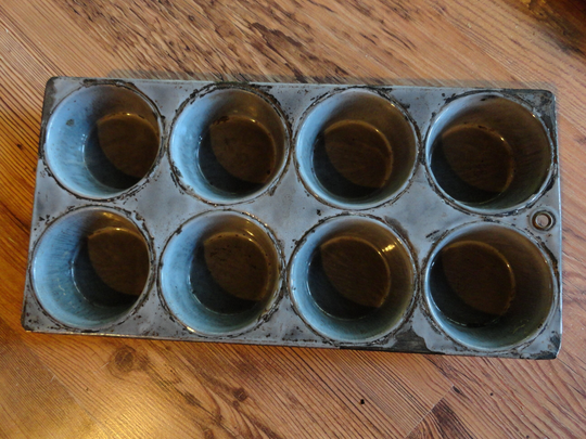 Vintage 1870S To 1930S L & G Agate Mfg. Company 8 Hole Muffin Pan/Tin Gray Enamelware Farmhouse/Country Home Decor Kitchen Nickel-steel Ware