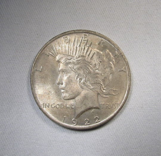 1922-P Silver Peace Dollar Vch Unc Coin Ah475