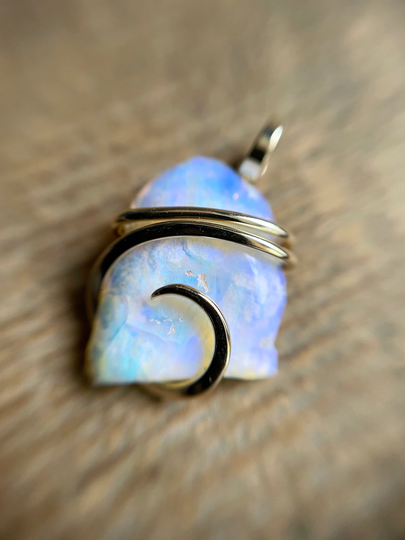 Coober Pedy Opal in 14K Gold Pendant