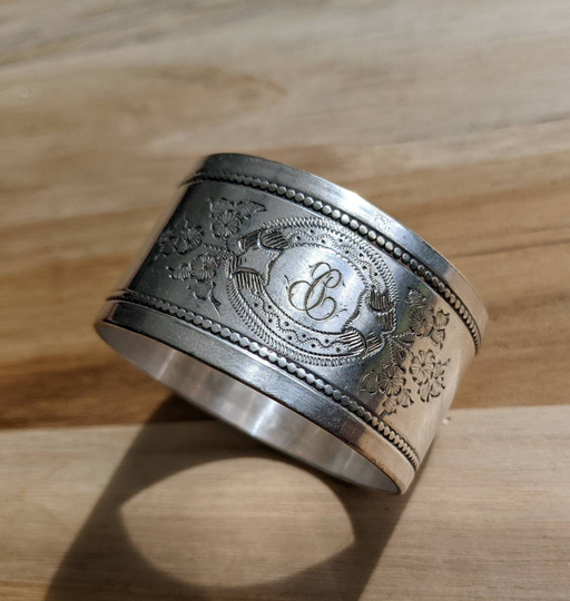 Antique Victorian Large Floral Wreath Etched Round Napkin Ring/Holder 1 7/8", Mono G C