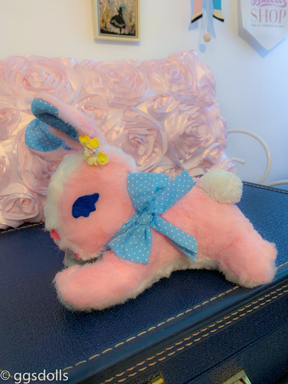 Vtg Gund Pink Easter Plush Stuffed Animal Sleepy Bunny Rabbit W Blue Dotted Bow