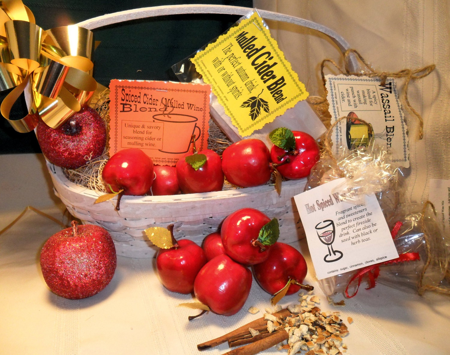 Mulled & Spiced Cider Blends, Halloween, Four Different Recipes, Cinnamon, Allspice, Ginger, Spiced Wine