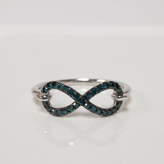 Ring Size 7 Estate 10K White Gold Blue .25Ct Diamond Band Criss Cross Infinity Bc9-01