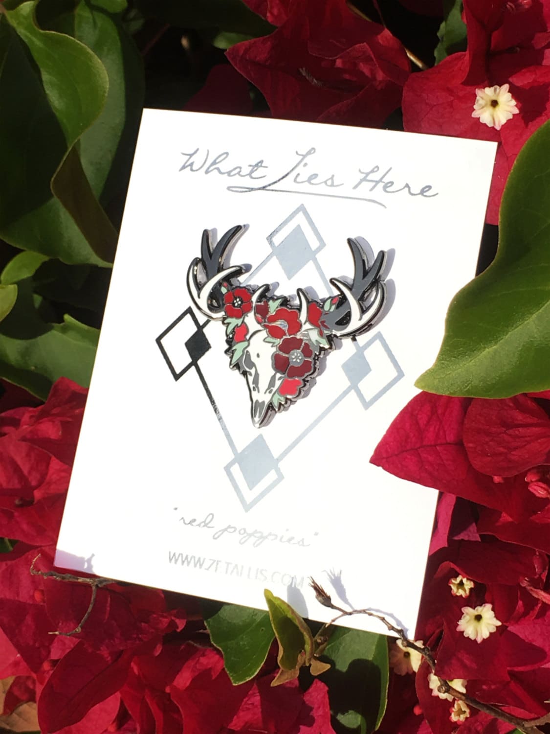 Red Poppies Deer [Enamel Pin]
