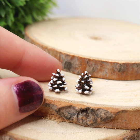 Pinecone Stud Earrings/Pine Cone With Snow/Fall Earrings/Christmas Gift/Cute Earrings/Nature Earrings/Winter Earrings
