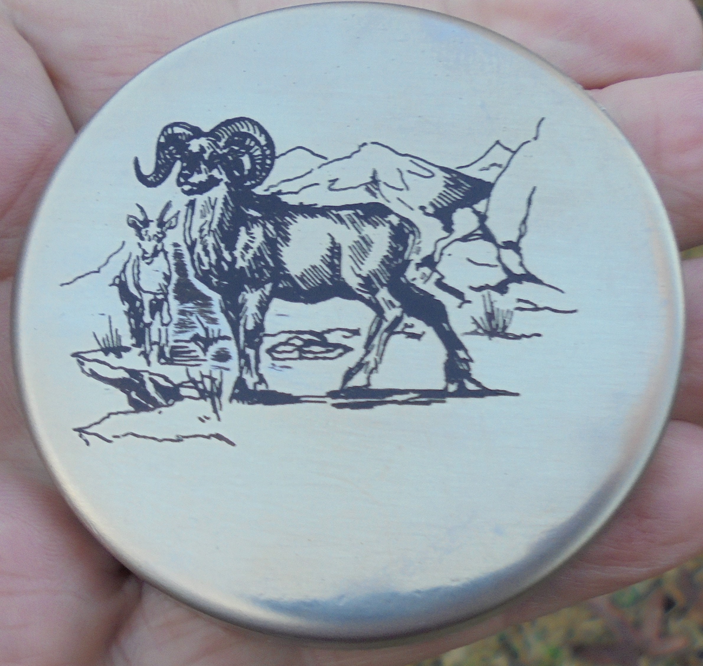 Copenhagen-Running Ram Motif Snuff Can Lid For Cardboard