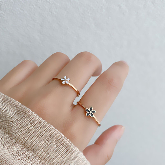 Rose Gold Plated Daisy Flower Shape Stainless Steel Stackable Ring