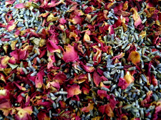 Herbal Bath Blend | Bath Herbs For Skin Regeneration 3.25 Oz | Herbal Mix - Linden, Lavender, Calamus, Rose Relaxing Aroma