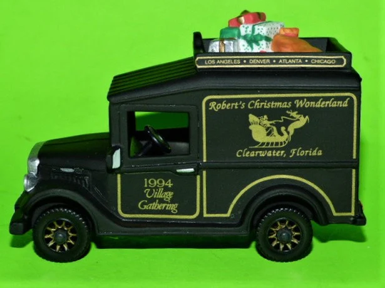 Department 56 Robert's Christmas Wonderland Village Express Van 1994 Gathering Special Edition The Heritage #734-0