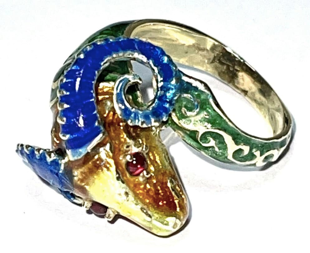 Gorgeous Vintage Heavy 18K Yellow Gold Enamel Ram Ring, Solid, Size 7, Sunstantial 9.9 Grams