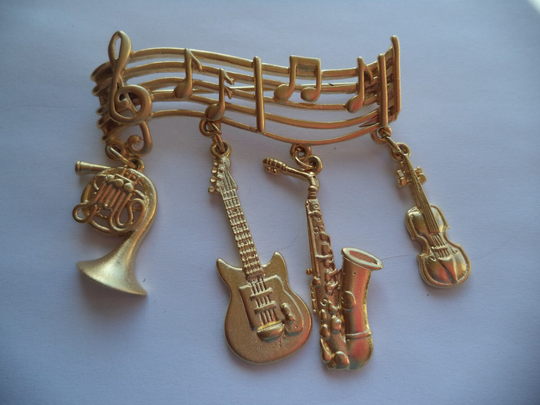 Vintage Signed Jj Goldtone Music Dangler Brooch/Pin