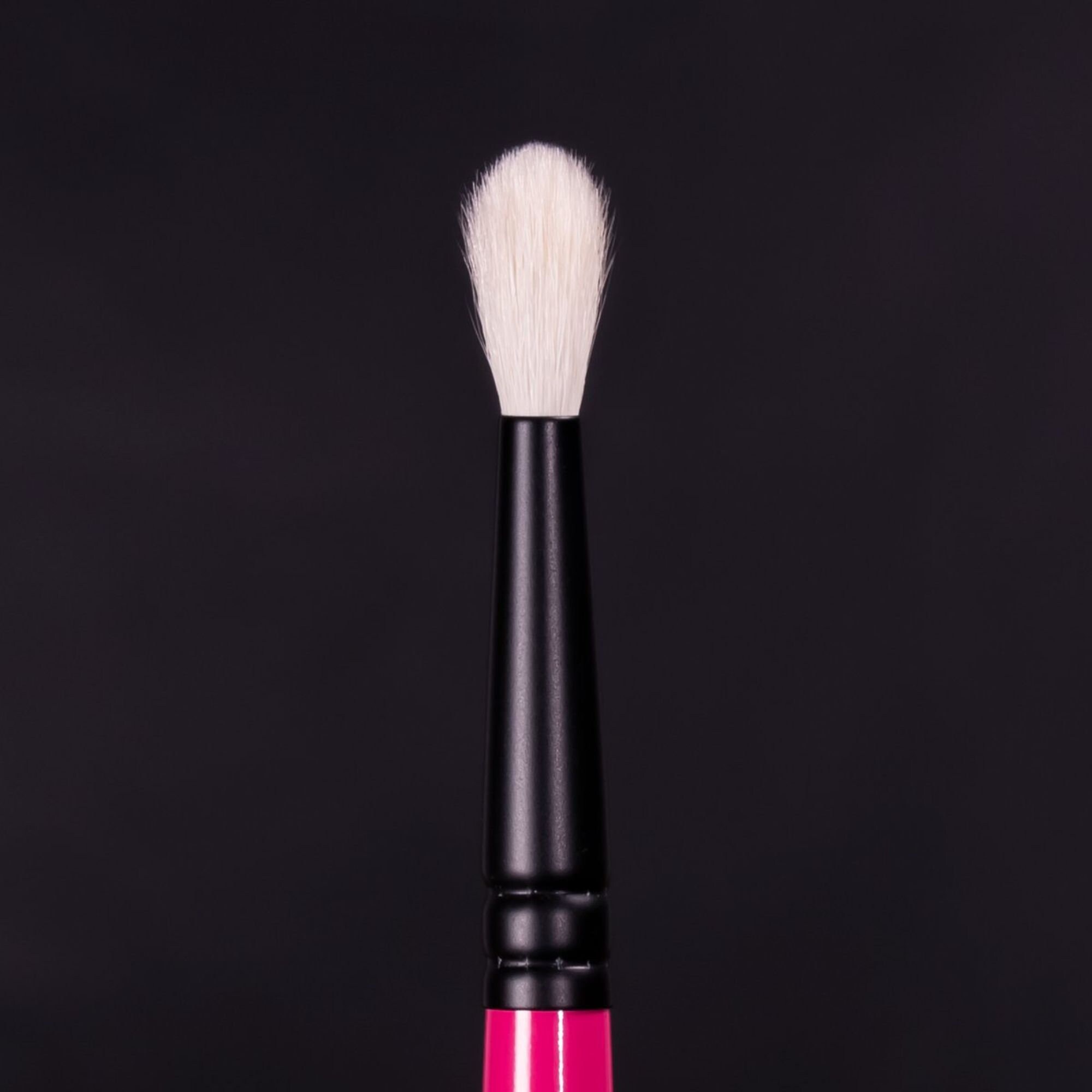 Whats Up Beauty - R102 Crease Blending Eyeshadow Brush For Eye Shadow Makeup Cruelty Free