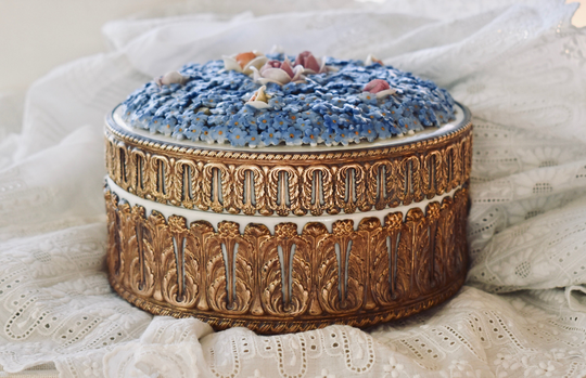 Vintage Beautiful German Ormolu Dresden Porcelain Elfinware Forget Me Nots & Roses Powder Box