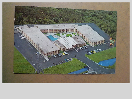 Vintage 1967 Holiday Inn Savannah Georgia Postcard Free USA Shipping