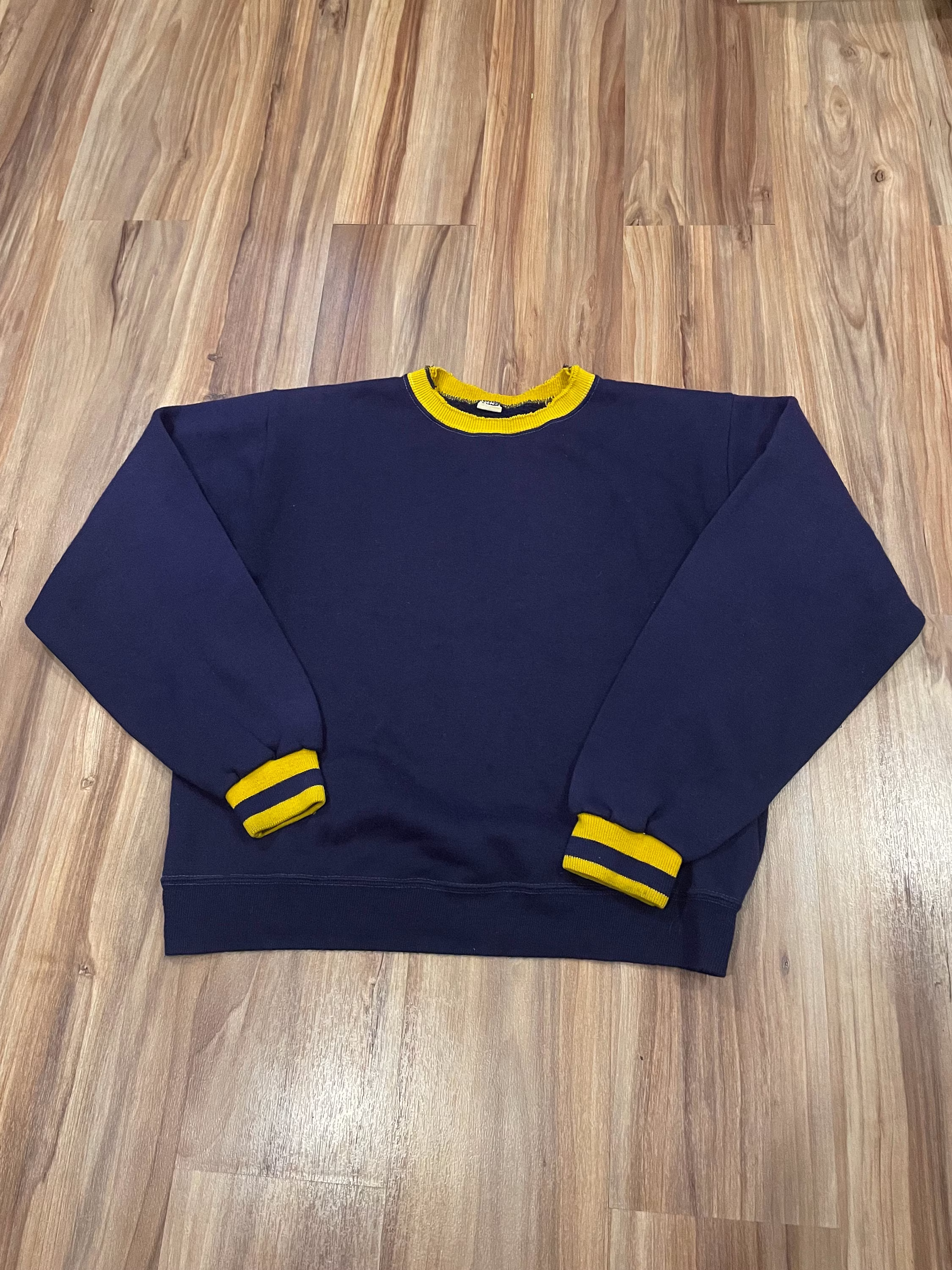 Medium Vintage 60S Acrylic Blend Jockey Sweatshirt Crewneck Navy Blue Yellow
