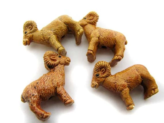 10 Large Ram Beads - All Tan Lg619