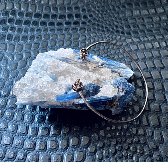 Vintage Silver Double Ram's Head Torque Cuff Bracelet Dainty Minimalist Arm Band 1970's Style Aries Zodiac Astrology Jewelry