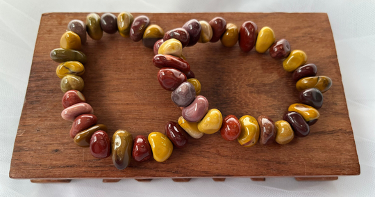 Natural Mookaite Chip Bracelet, Stretchy Bracelet, Crystal Healing, Gift