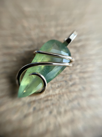 Faceted Hydrogrossular Garnet in 14K Gold Pendant