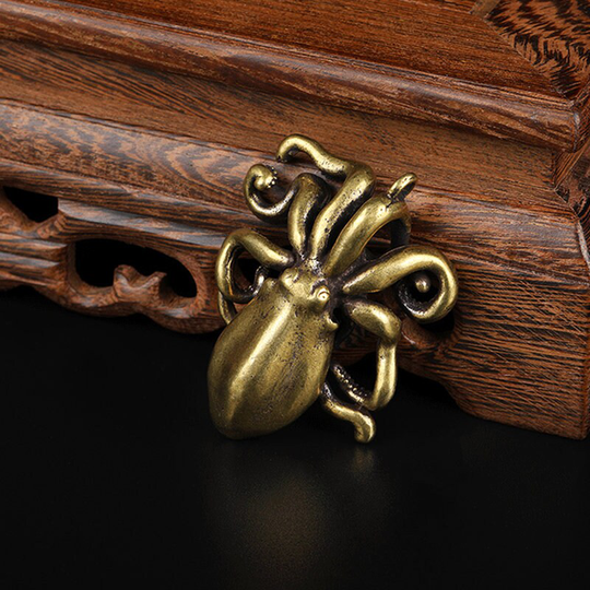 2 Pieces Handmade Brass Octopus Tea Pet Ornaments, Small Squid Mini Marine Animal Gifts