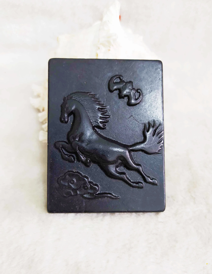 Chinese Hongshan Culture Weak Magnetic Field Meteorite Carved Horse Figurine/Pendant E3104