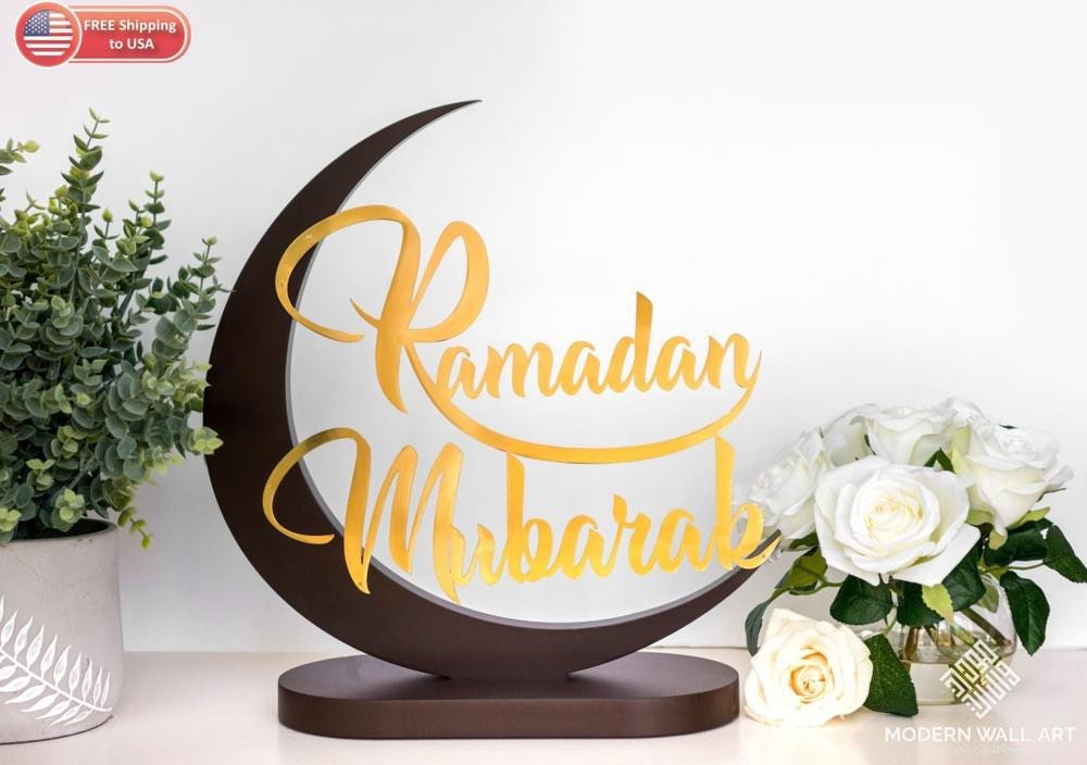 Ramadan Mubarak Moon Stand