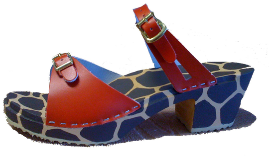 Vera Sandal With Giraffe Base
