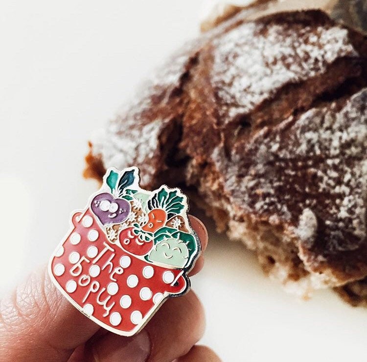 Borscht Enamel Pin, Ukrainian Souvenir Lapel Vegetable Soup Brooch, Beetroot Slavic Food Accessory, Collar Lapel Pin