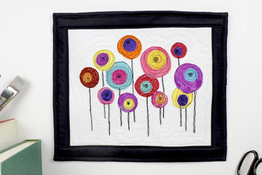 Quilted Wall Hanging, Quilt Modern, Flower Hanging