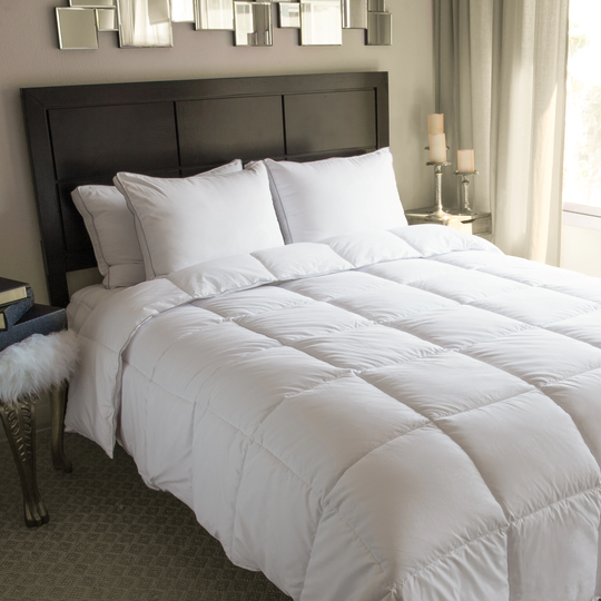 Cozy Essentials White King Comforter (Blend with Down Alternative Fill) | CF002200C