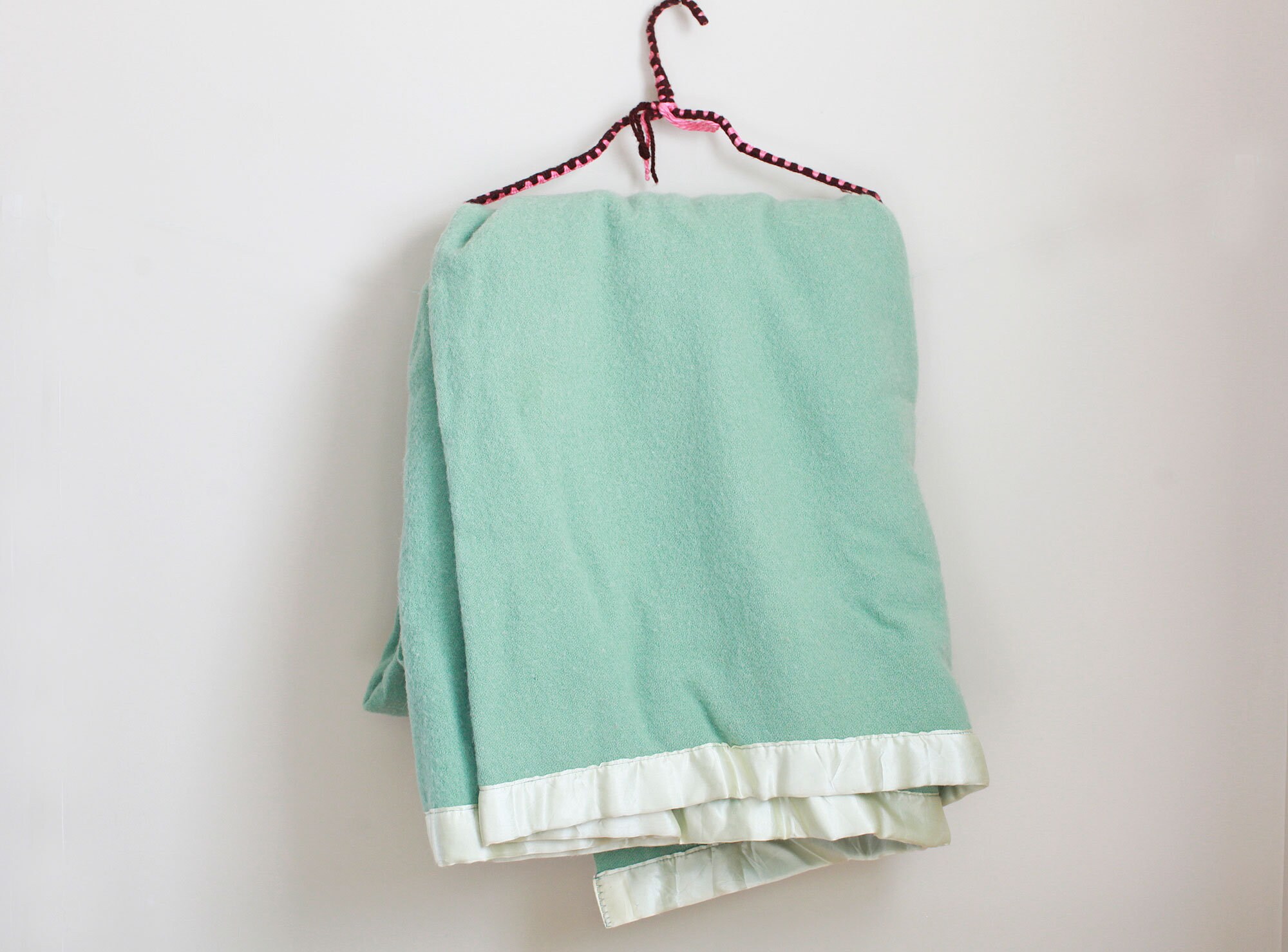 Green Kenwood Camping Wool Blanket/Twin Size Mid Century Cabin Style 100% Wool/ Beautiful Mint Color/ Xl/ Textiles