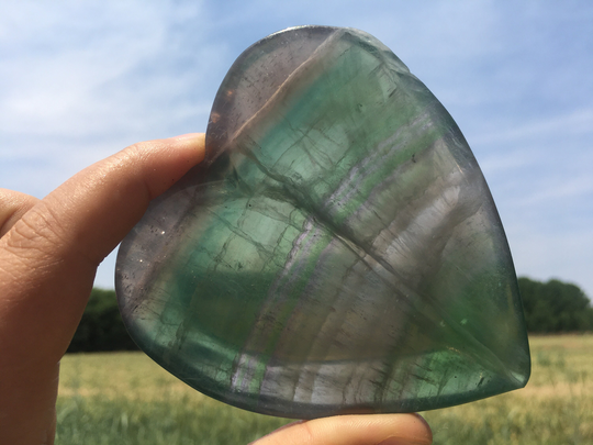 3.8''+Natural Green Fluorite, Crystal Ashtray, Hand Carved, Crystal Heart, Fluorite Heart, Quartz Crystal, Halloween Gift 1Pc