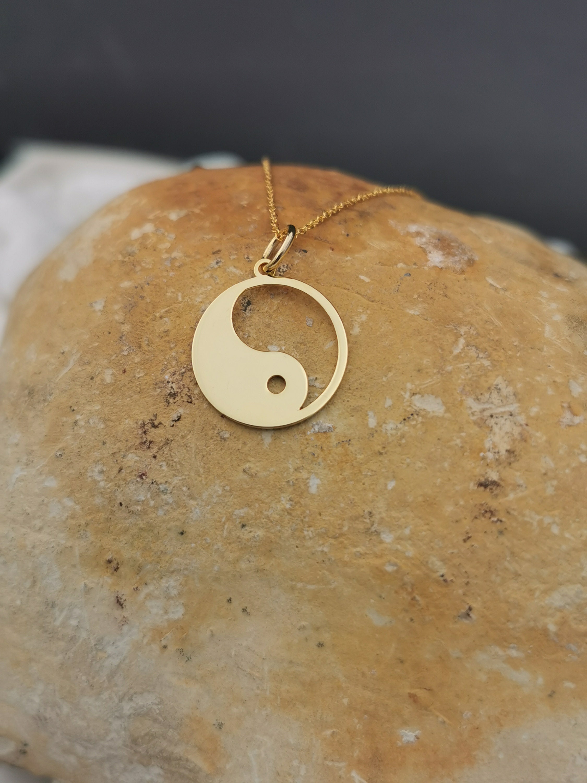 14K Solid Gold Yin Yang Necklace, Yin Yang Charm, Delicate Jewelry, Gold Coin Disc Pendant