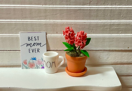 Dollhouse Miniature Mother's Day, Day Card, Mom Mug Or Potted Pink Hyacinth. 112 Scale
