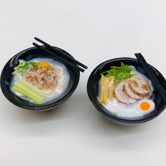 2 Pieces Miniature Ramen Japanese Cuisine in Ceramic Bowl Size 25mm With 1 Pair Of Chopsticks. Food Decorate Doll's House