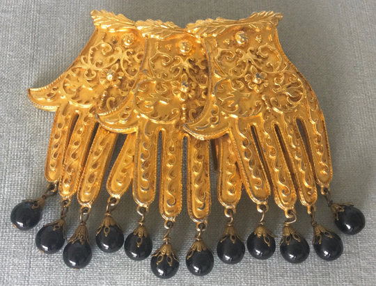 Massive Original By Robert Signed Gloved Hands Black Bead Charms Belt Buckle Gold Metal Vintage Designer Runway Couture Victorian Statement