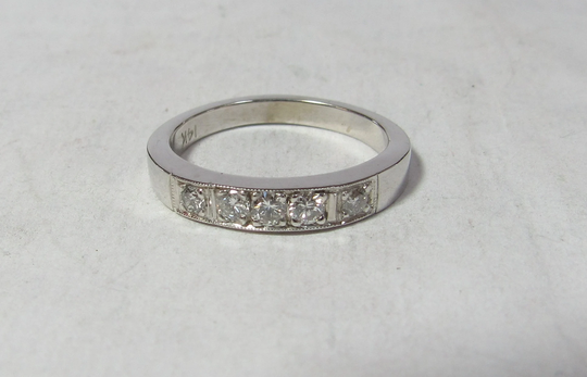Solid 14K White Gold Ring/Band With 5 Round Brilliant Cut Natural Diamonds Size 6 3/4